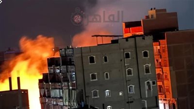 الدفع بـ 8 سيارات.. السيطرة على حريق مخزن خردة بالمحلة