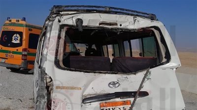 إصابة 5 أشخاص في انقلاب ميكروباص على طريق السويس ناحية محور 30 يونيو