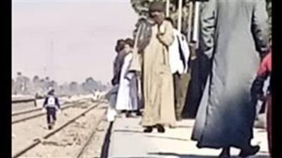 مصرع سيدة أسفل عجلات القطار بقرية الدير بإسنا في الأقصر