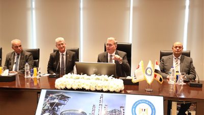 وزير البترول يوجه شركة بتروجيت بالتوسع خارجيا مع شركات النفط العربية