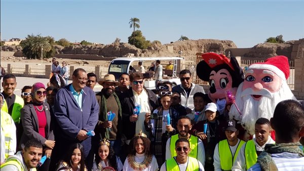 استقبال السائحين