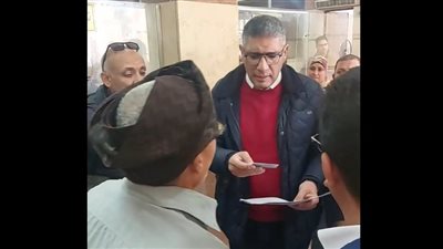 محافظ الجيزة يعنف المسؤولين في المركز التكنولوجي بأبو النمرس: هتعذبوا المواطن وهيفضل رايح جاي| صور