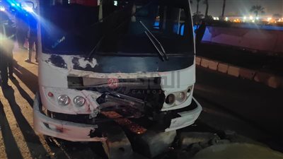 إصابة 18 شخصًا في انقلاب ميني باص على طريق مصر إسكندرية الصحراوي