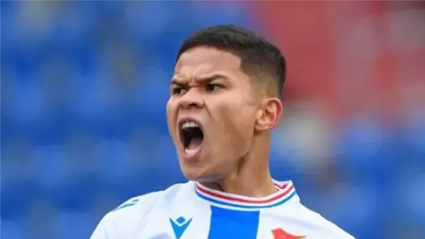 إيفرتون لاعب بانيك