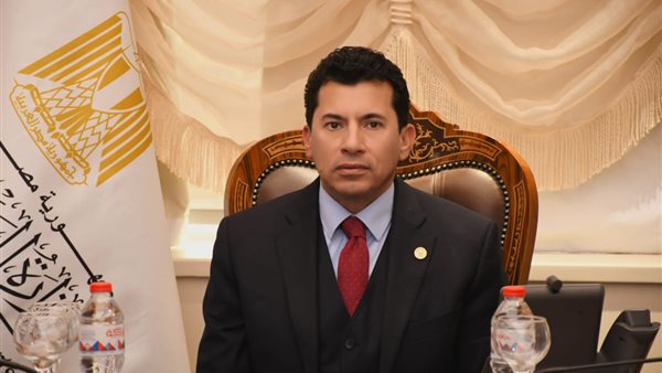 وزير الشباب والرياضة