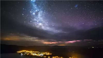 البحوث الفلكية: مذنب هالي يسبب زخة شهب إيتا الدلويات في مايو