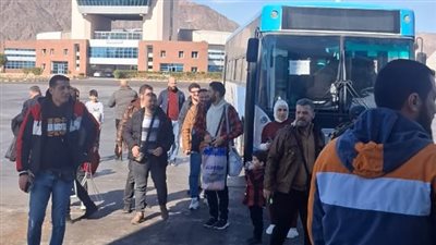 مغادرة الفوج الثاني من السوريين العائدين لبلادهم عبر ميناء نويبع البحري