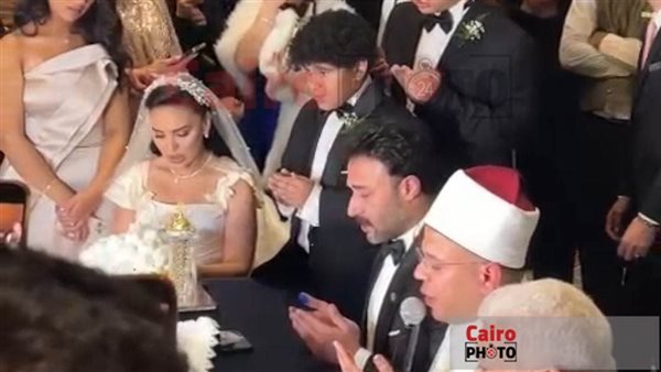 مي فاروق ونجلها