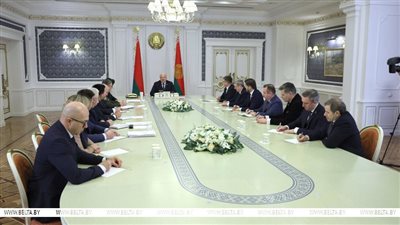 رئيس بيلاروسيا يدعو المعارضة بالغرب للعودة للبلاد والمشاركة في العملية الانتخابية 