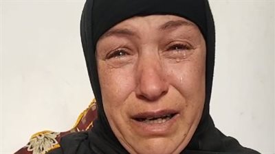 والدة الشاب المصري المقتول بطلقات نارية في إيطاليا: كان وحيدي واتغرب عشان يصرف علينا | بث مباشر