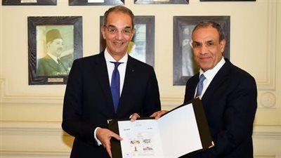 وزيرا الاتصالات والخارجية يدشنان طوابع بريدية بمناسبة مرور أكثر من قرن على الدبلوماسية المصرية