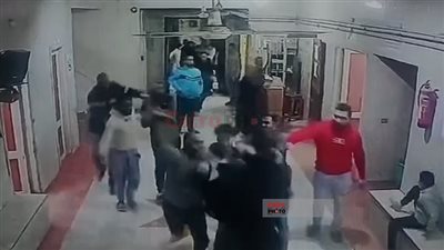 الأمن يفحص فيديو اعتداء مجموعة من الأشخاص على ممرض داخل مستشفى التبين المركزي