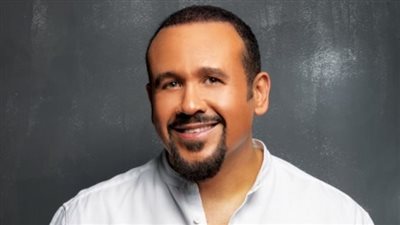 حفل لـ هشام عباس في مسرح البالون ثالث أيام العيد