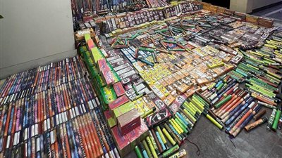 ضبط 14 شخصا بحوزتهم 4 ملايين قطعة ألعاب نارية