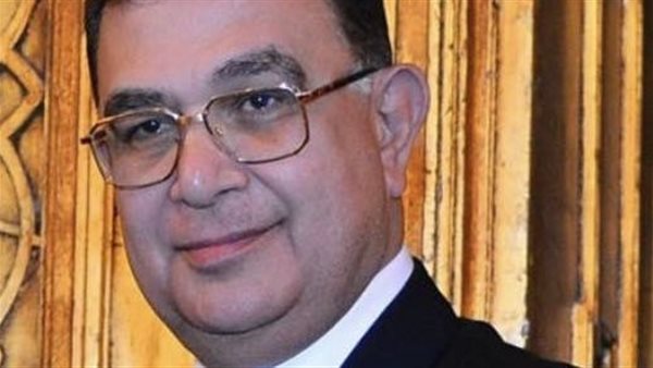 الدكتور الحسيني جميل