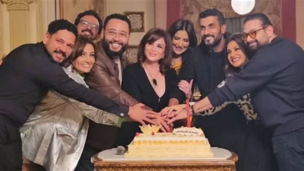 نجوم الفن يحتفلون