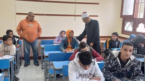 امتحانات النقل بالثانوية