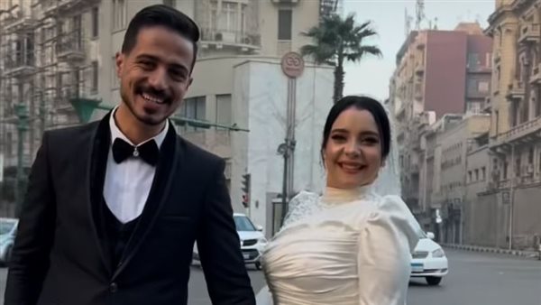 العروسان ياسمين ومصطفى