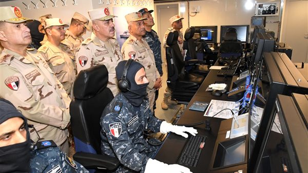 وزير الدفاع والإنتاج