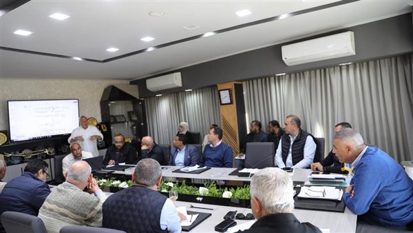 محافظ أسوان