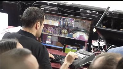 تقديم شكوى ضد حكم كرة سلة بسبب متابعة مباراة برشلونة في كأس الملك أثناء عمله | صور