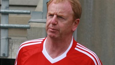  نجم ليفربول السابق: الدوري الإنجليزي مختلف عن الألماني.. وهذه رسالتي إلى عمر مرموش