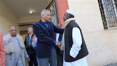 بتكلفة 16 مليون جنيه.. محافظ أسوان يتفقد المجمع الصناعي الحرفي بقرية بلانة