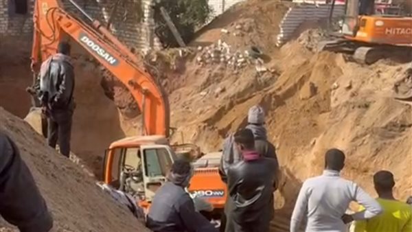 انهيار بئر على شاب