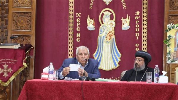 جانب من لقاء محافظ