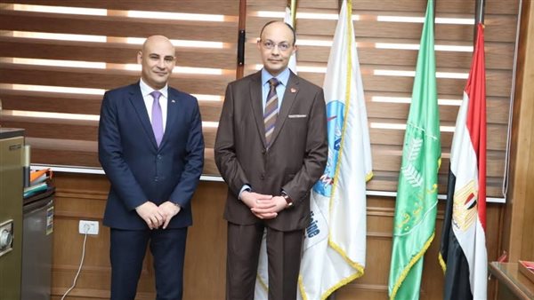 ماهر مرقس وعميد كلية