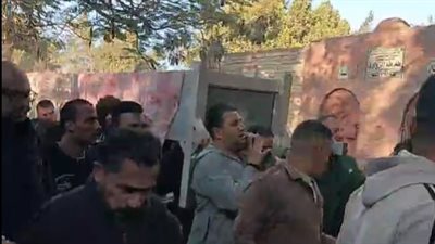 بملامح حزينة.. تشييع جثمان والدة اللاعب محمود تريزيجيه بمسقط رأسها بكفر الشيخ| بث مباشر 
