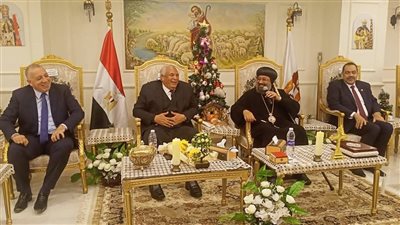 محافظ الوادي الجديد يقدم التهنئة بعيد الميلاد المجيد بكنيسة السيدة العذراء بالخارجة|صور