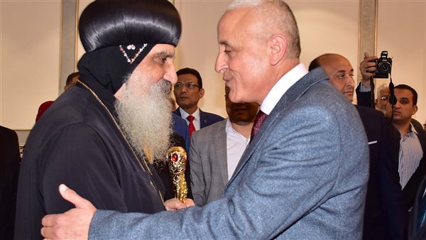 محافظ الأقصر يهنئ