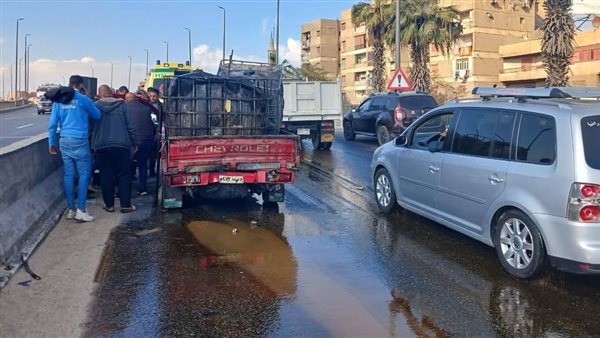 سقوط حمولة زيت على