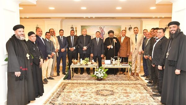 جانب من تهنئة رئيس