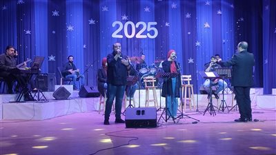 محمد ناصف يشهد احتفالية قصور الثقافة بالعام الجديد على مسرح السامر 