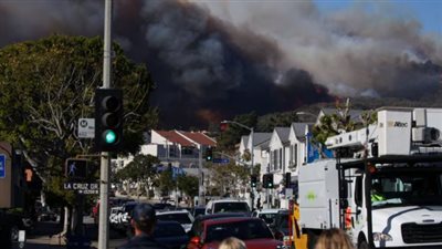 سقوط قتلى وإجلاء 80 ألف شخص.. تطورات حرائق الغابات في لوس أنجلوس الأمريكية 