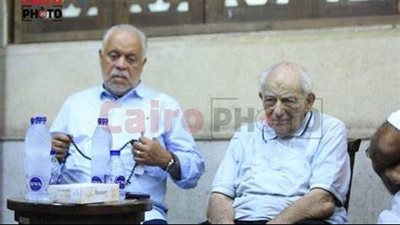 أشرف زكي يتخذ الإجراءات القانونية ضد مصور بسبب رشوان توفيق: استغل طيبة الفنان | بث مباشر