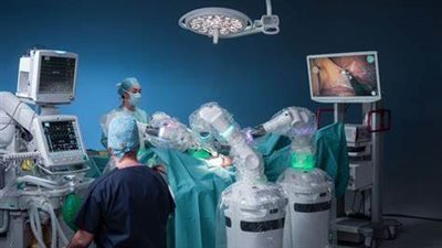 بإجرائه 200 عملية جراحية.. مستشفى قصر العيني الأفضل في الشرق الأوسط بالجراحات الروبوتية| فيديو