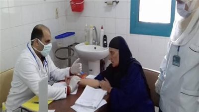 خلال يومين.. تقديم 4 آلاف خدمة طبية للمواطنين بقرية باروط في بني سويف