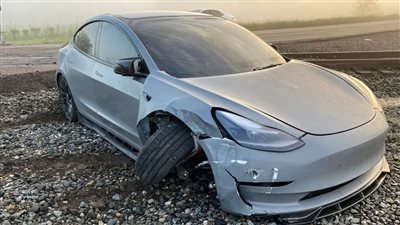 سلامة المرور الأمريكية تحقق مع تسلا في عيوب 2.6 مليون سيارة