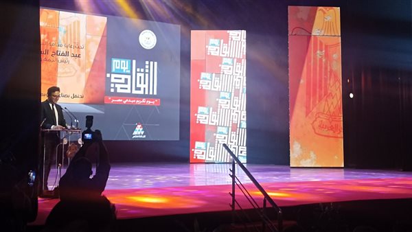 وزير الثقافة خلال