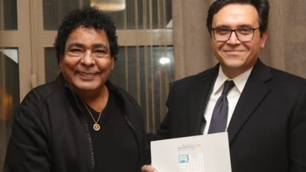 محمد منير ووزير الثقافة