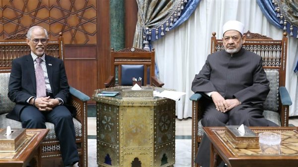 شيخ الزهر ووزير الشؤون