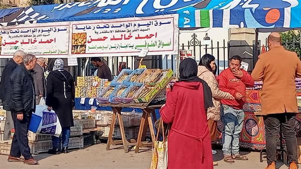 جانب من إقبال المواطنين