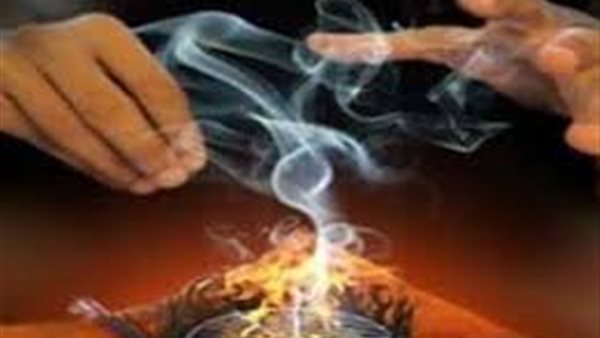 أعمال الدجل - تعبيرية