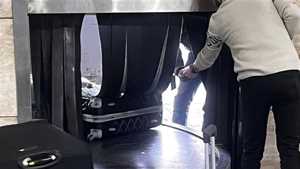 راكب يزعم دفع أموال