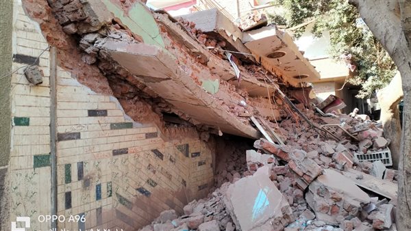 عقار أسيوط المنهار