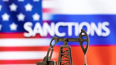 تستهدف 180 ناقلة بحرية.. واشنطن تفرض عقوبات قاسية على صناعة النفط الروسية