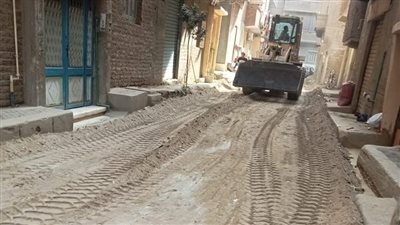 استجابة للمواطنين.. تركيب الأنترلوك في العديد من شوارع طهطا بسوهاج